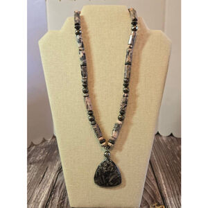 Pink and Black Beaded Necklace with Pendant Beautiful Colors Hand Made (046)